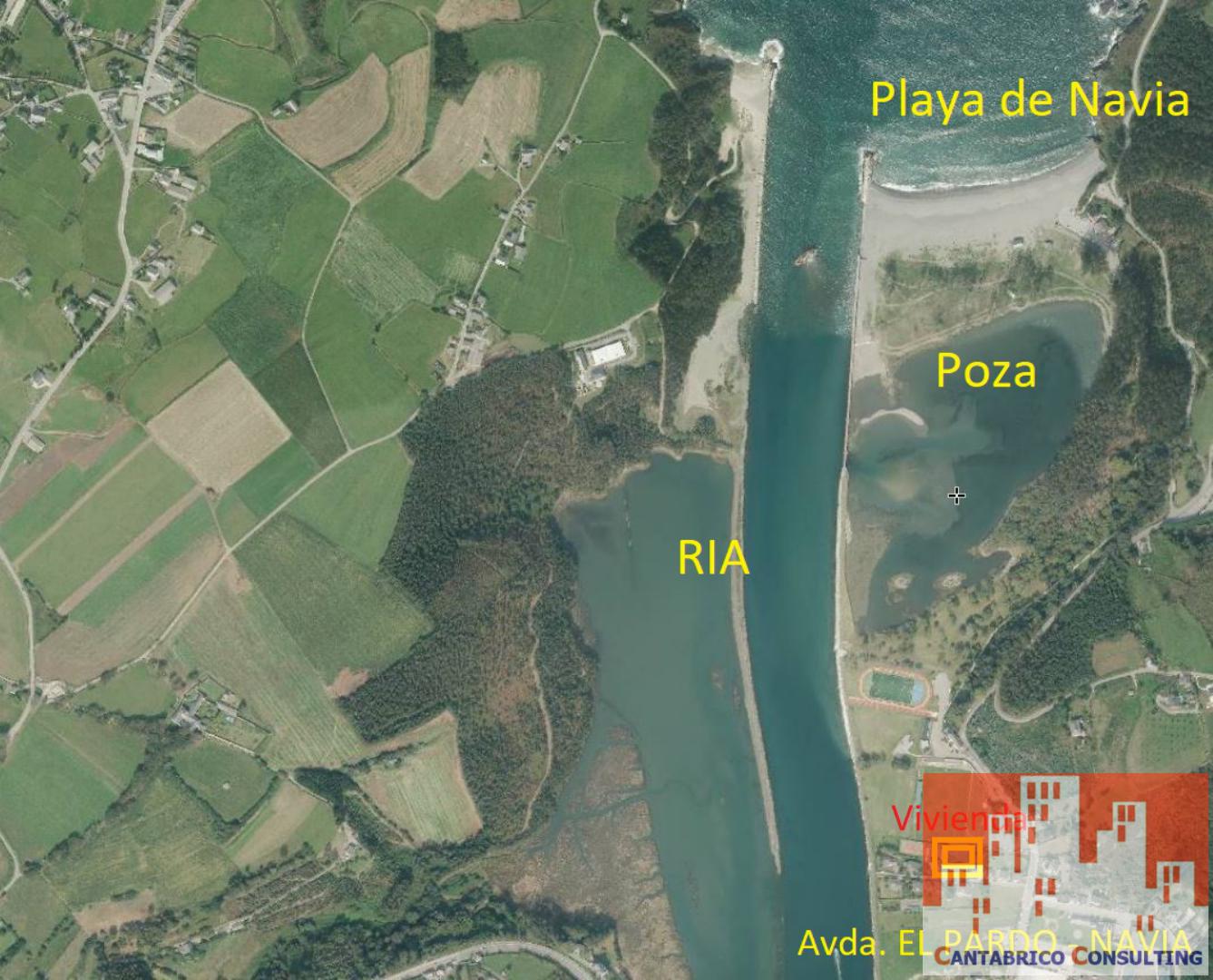 Propiedad con 2 Chalets Pareados al lado de la Ría de NAVIA, Asturias