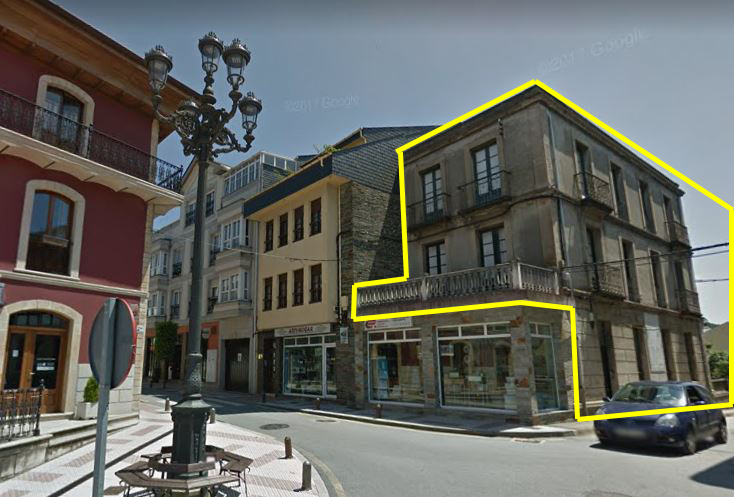 Building for sale in Navia