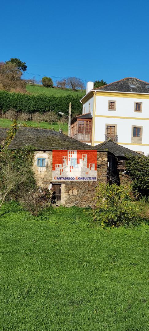 منزل للبيع في Coaña