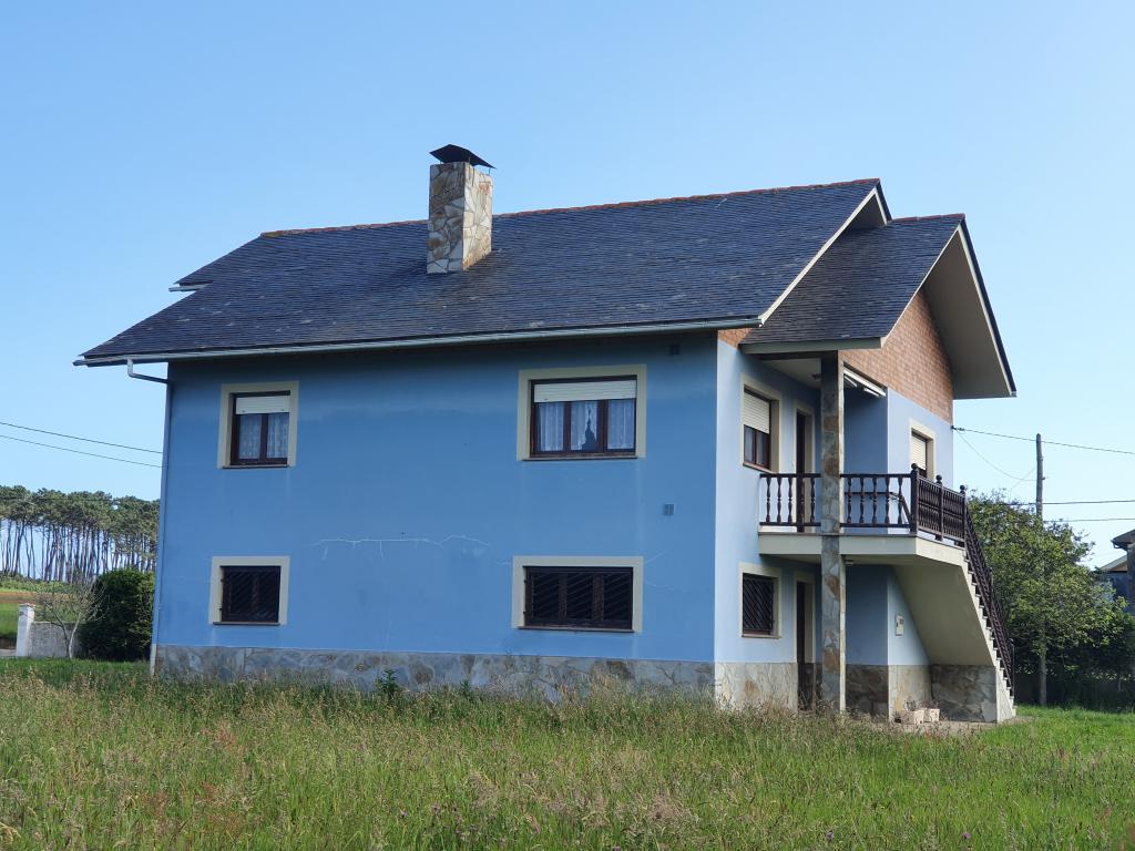 Casa en venda in Navia