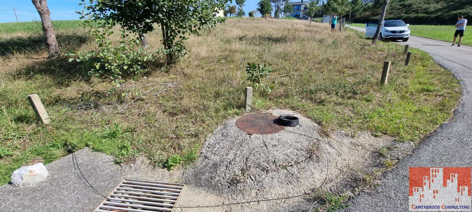 “Parcela Edificable Unifamiliar Urbanizada con servicios de Luz y Agua en Cartavio, Coaña”