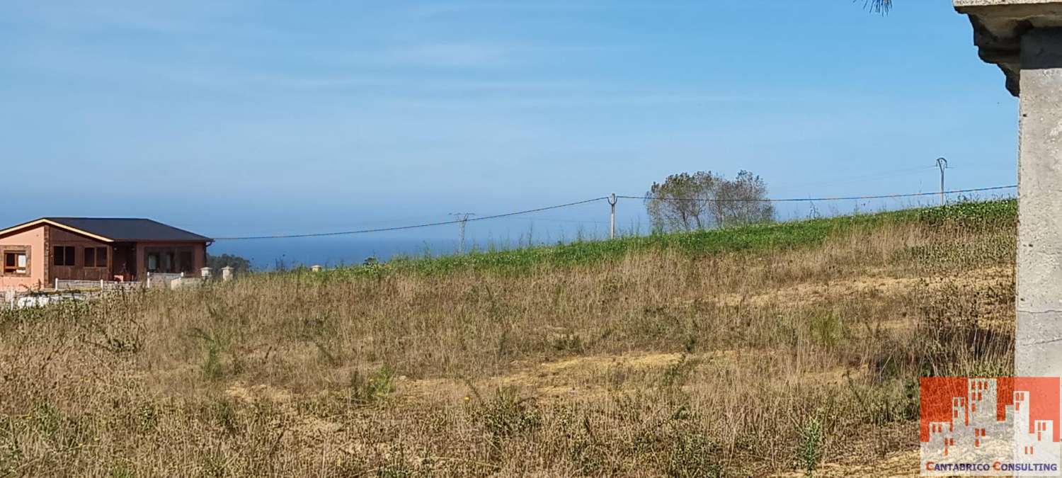 Plot for sale in Coaña