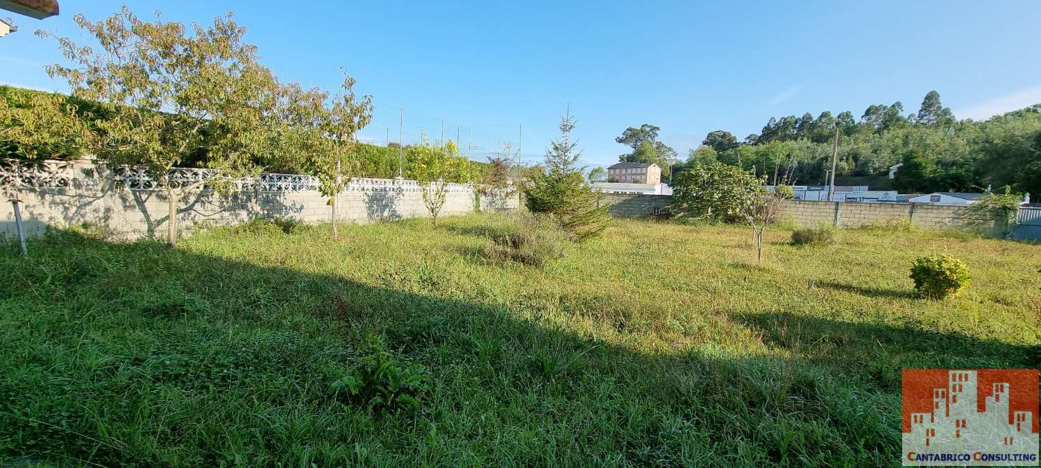 Propiedad con 2 Chalets Pareados al lado de la Ría de NAVIA, Asturias