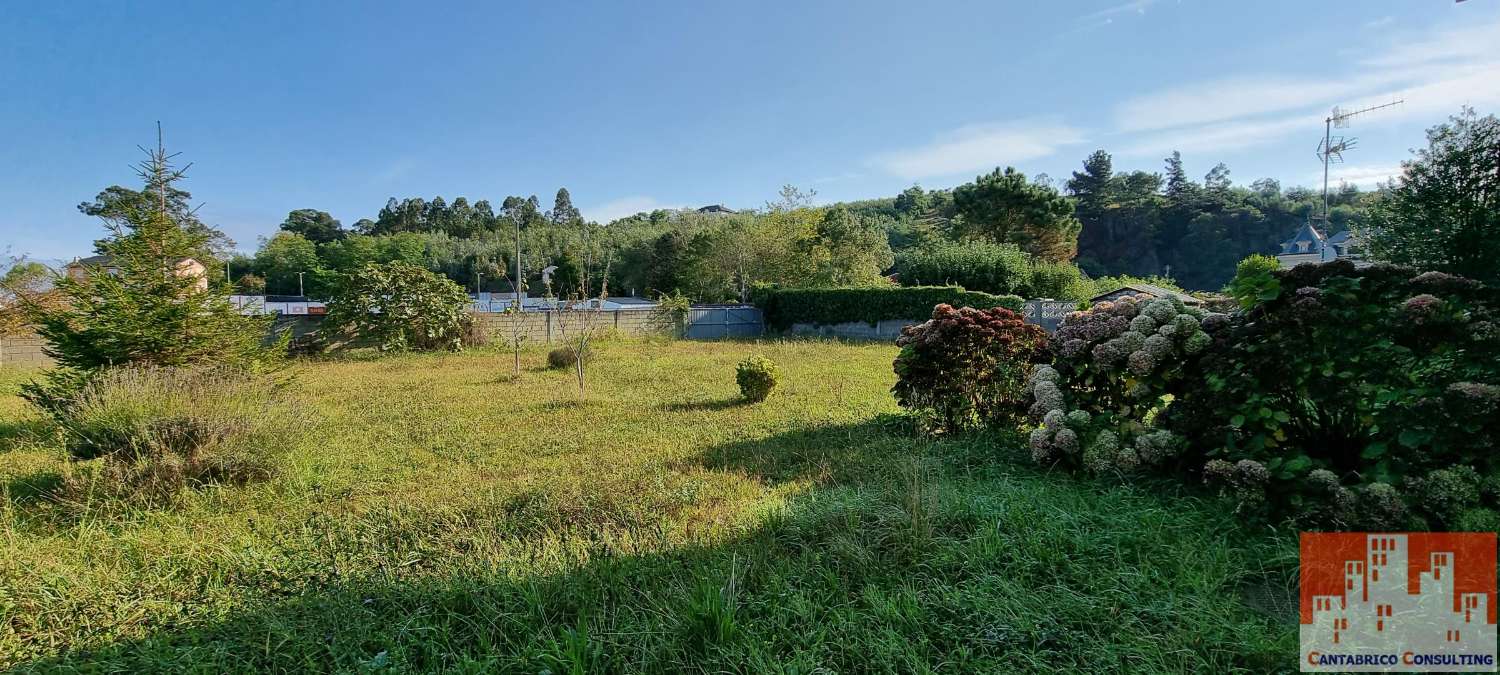 Propiedad con 2 Chalets Pareados al lado de la Ría de NAVIA, Asturias