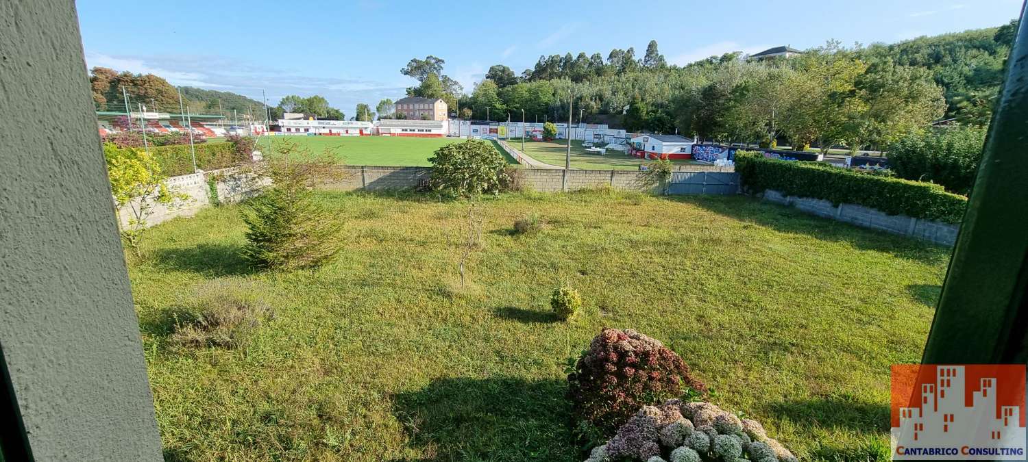 Propiedad con 2 Chalets Pareados al lado de la Ría de NAVIA, Asturias