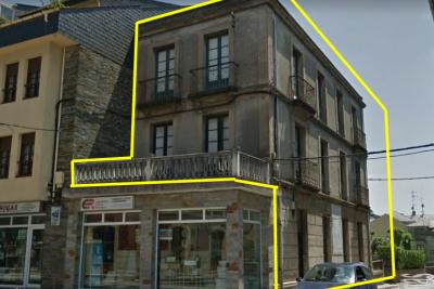 Building for sale in Navia