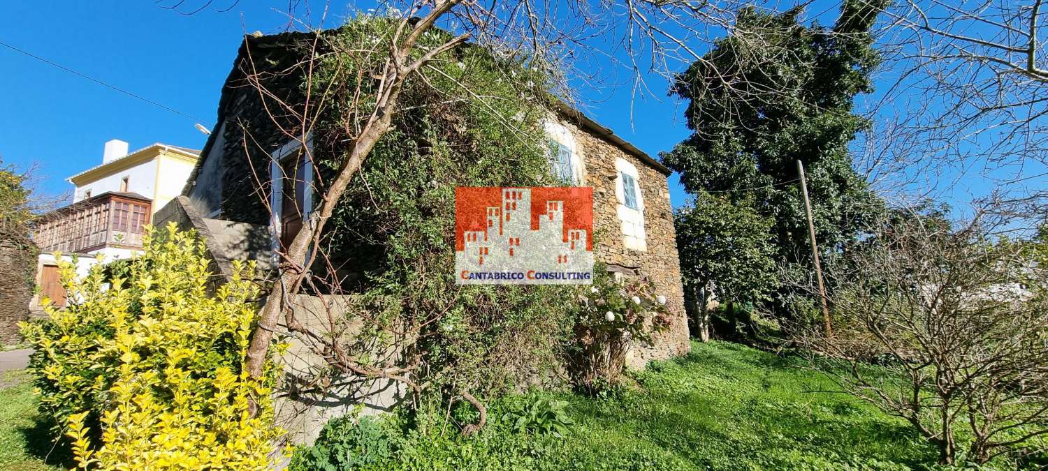 Casa en venda in Coaña