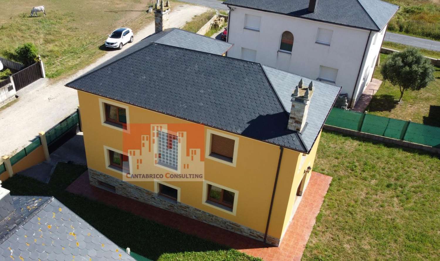 Huvila myynnissä Lugo