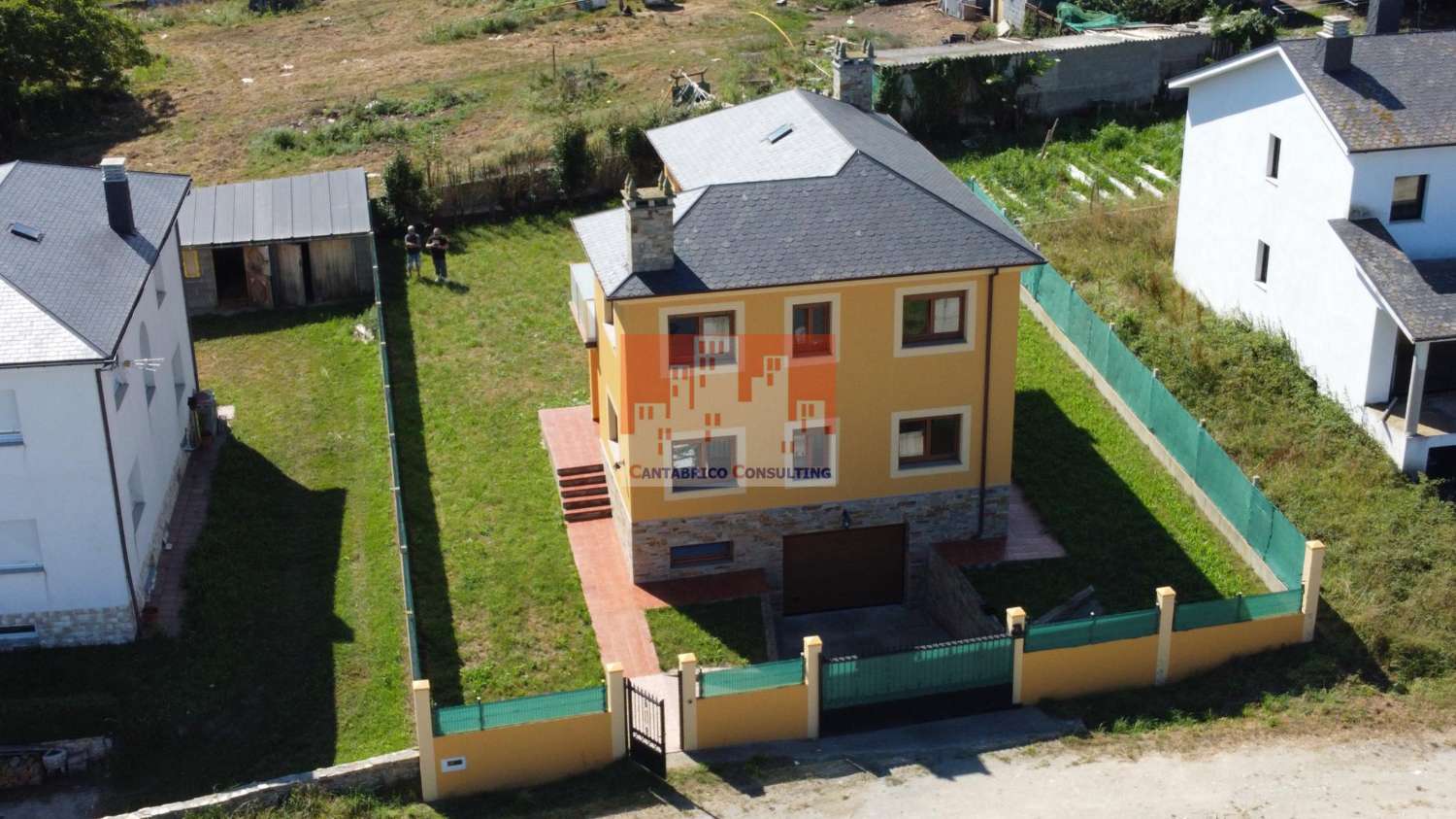 Huvila myynnissä Lugo
