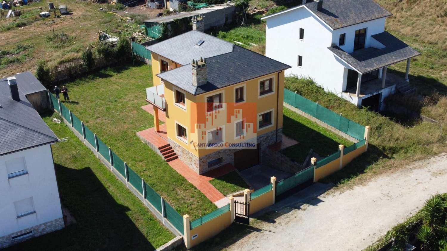 Huvila myynnissä Lugo