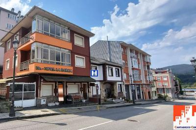 Hotel for sale in Navia