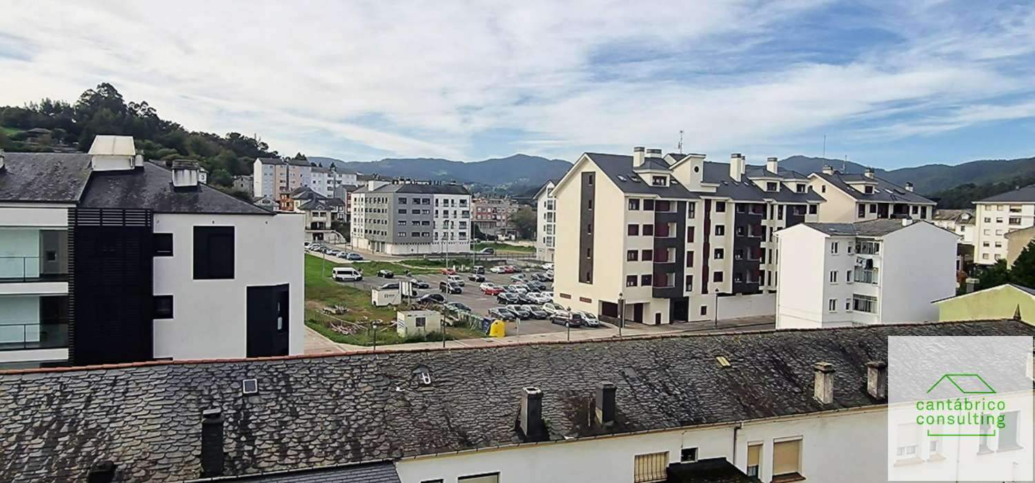 NAVIA PISO GRANDE EN ESTADO HABITABLE TERCERA PLANTA SIN ASCENSOR 3 DORMITORIOS CALEFACCIÓN