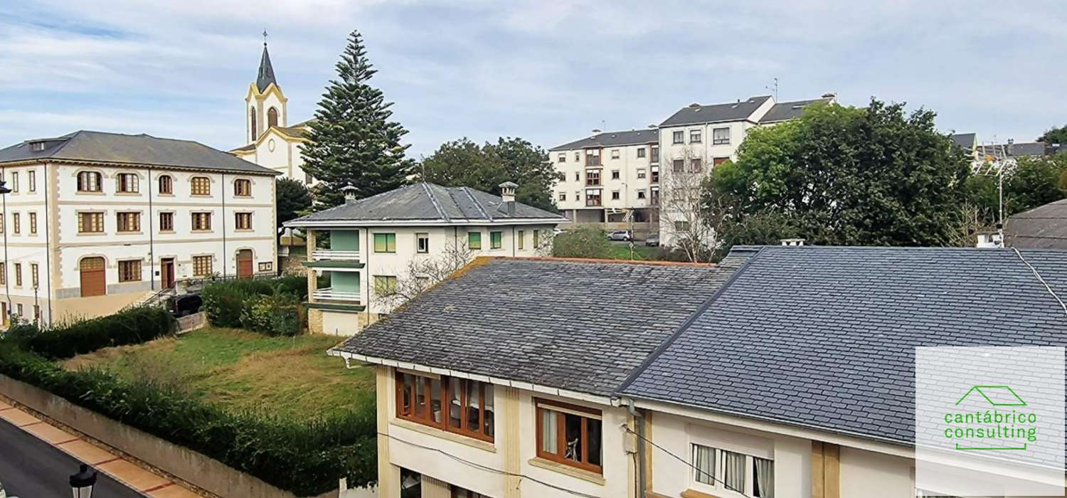 NAVIA PISO GRANDE EN ESTADO HABITABLE TERCERA PLANTA SIN ASCENSOR 3 DORMITORIOS CALEFACCIÓN