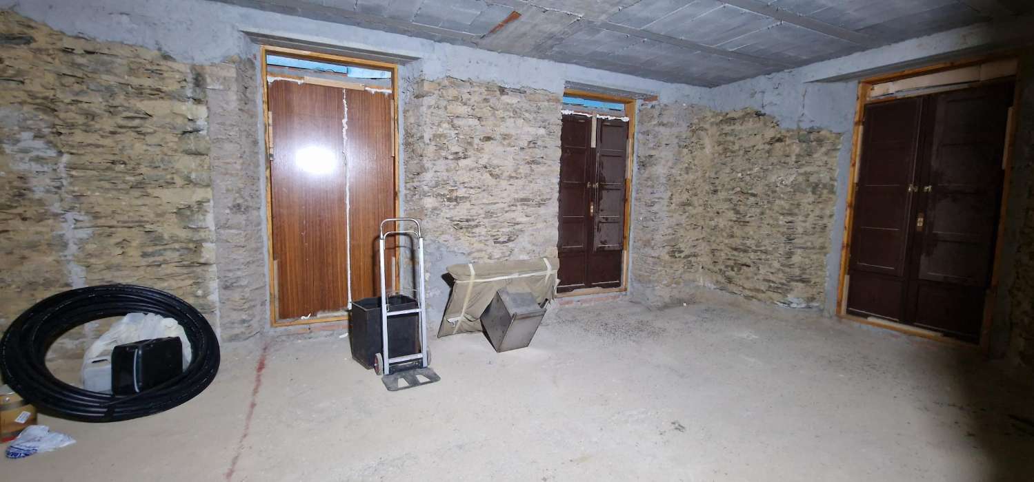 House for sale in Navia