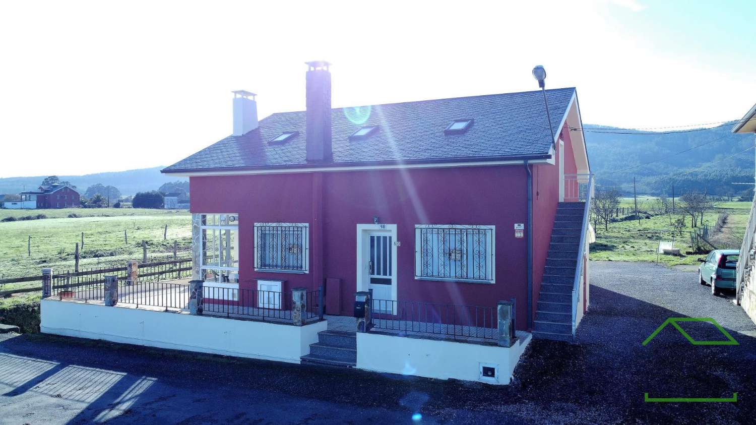 CASA CON 2 VIVIENDAS, ANEJOS Y FINCA MUY CERCA DE PLAYAS EN LA DEVESA  - RIBADEO - LUGO