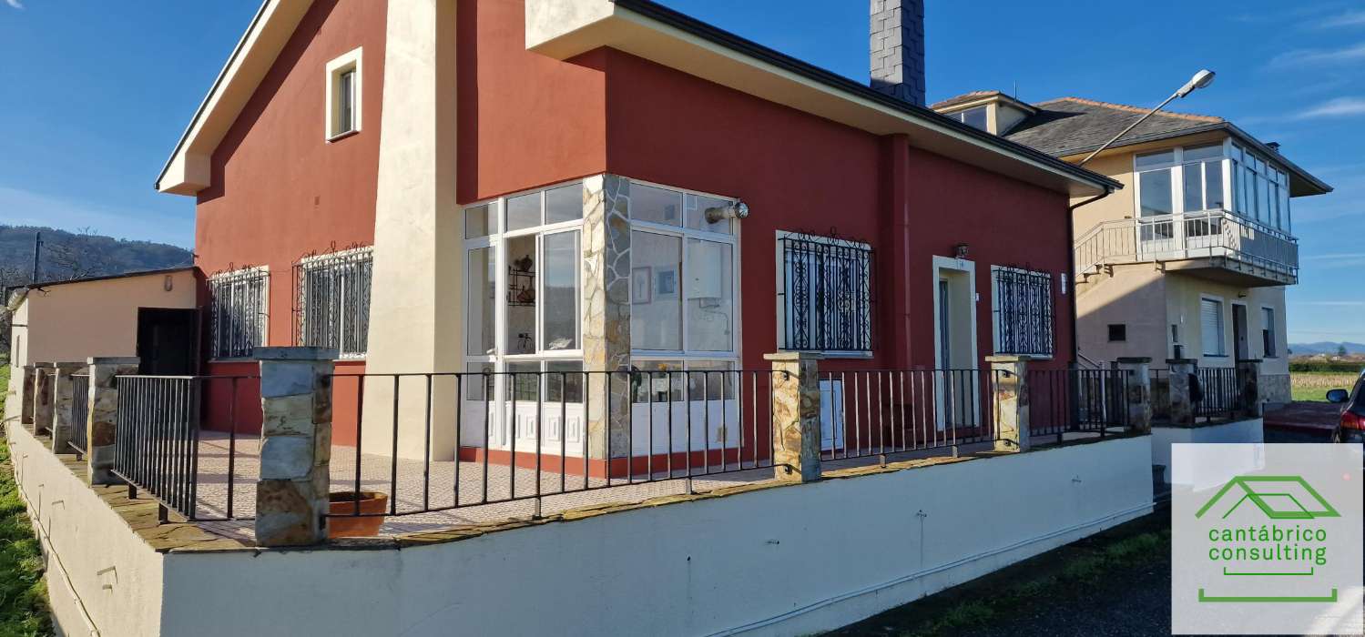 CASA CON 2 VIVIENDAS, ANEJOS Y FINCA MUY CERCA DE PLAYAS EN LA DEVESA  - RIBADEO - LUGO