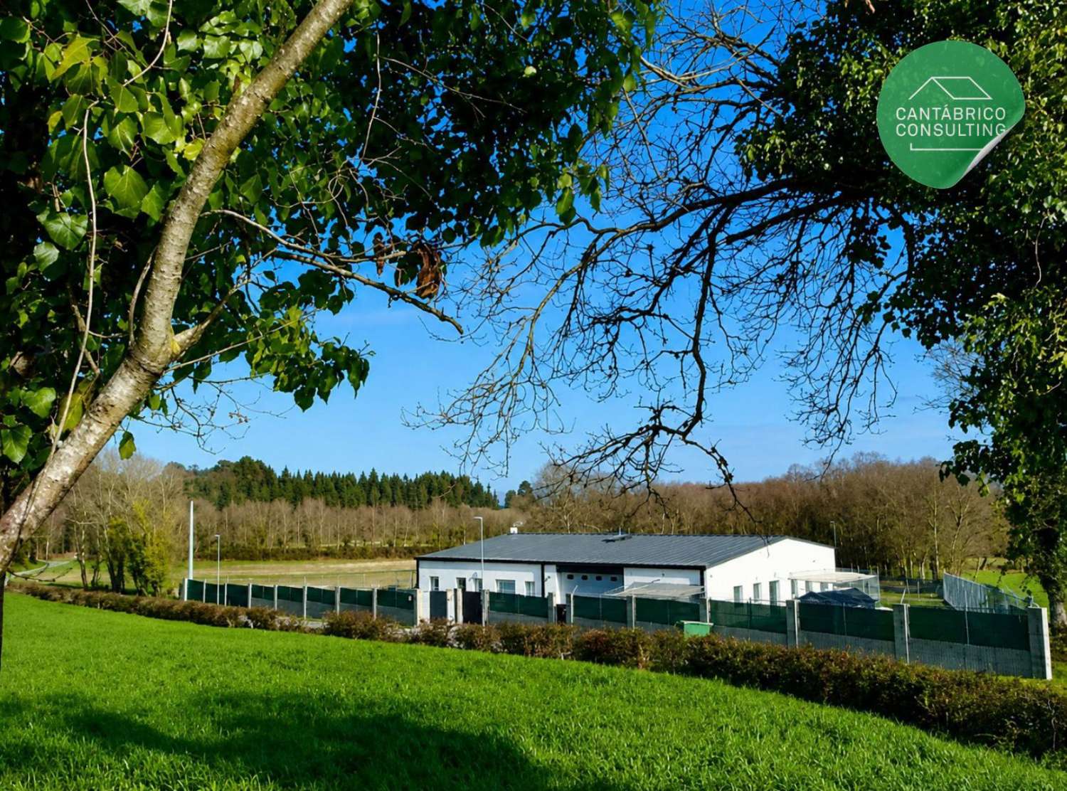 Exclusiva Propiedad con Hotel de Mascotas y Vivienda en Rozas (Lugo)