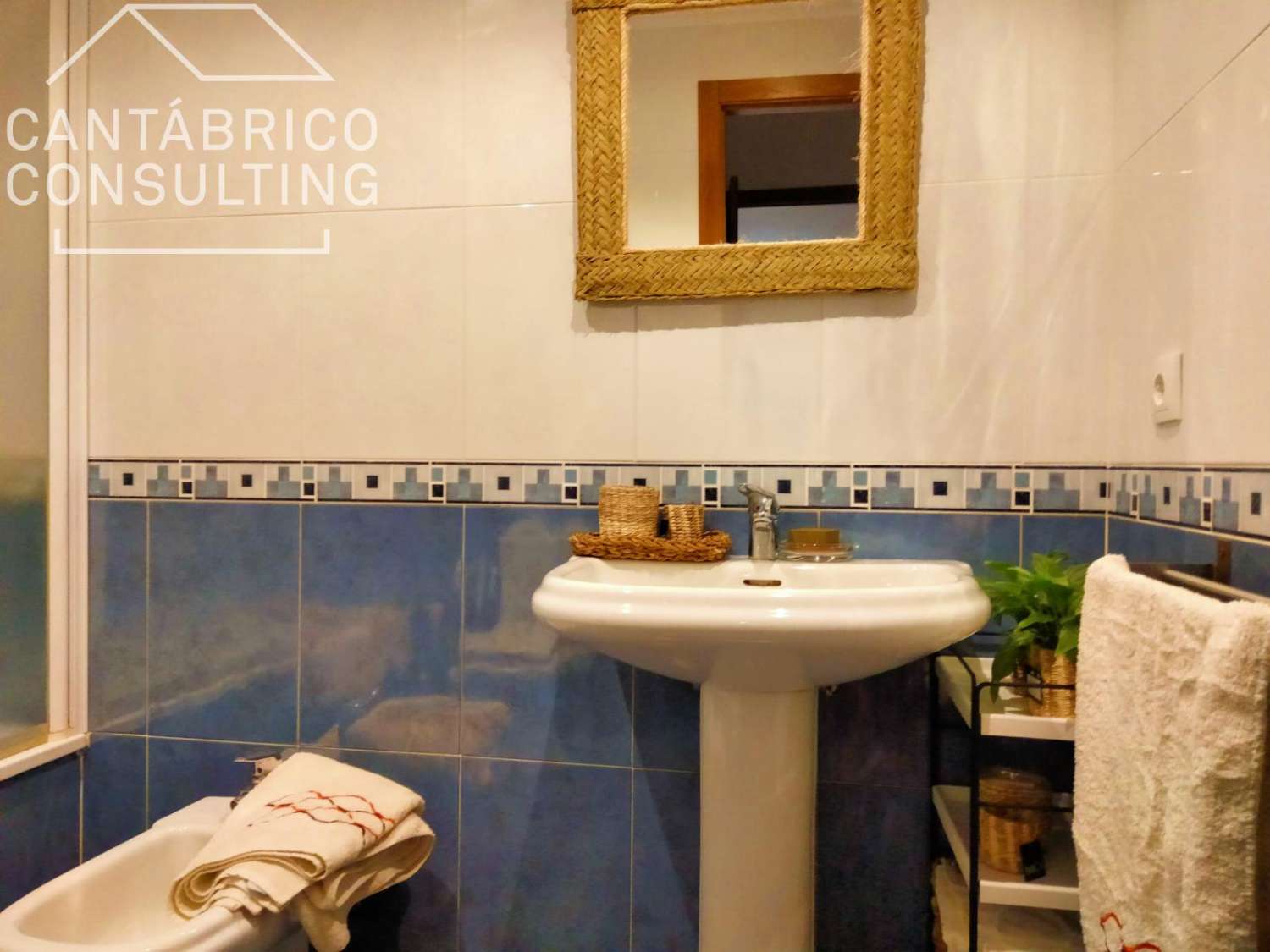 PISO IMPECABLE 2D LISTO PARA VIVIR EN EL ESPIN, AL LADO DE NAVIA, ASTURIAS
