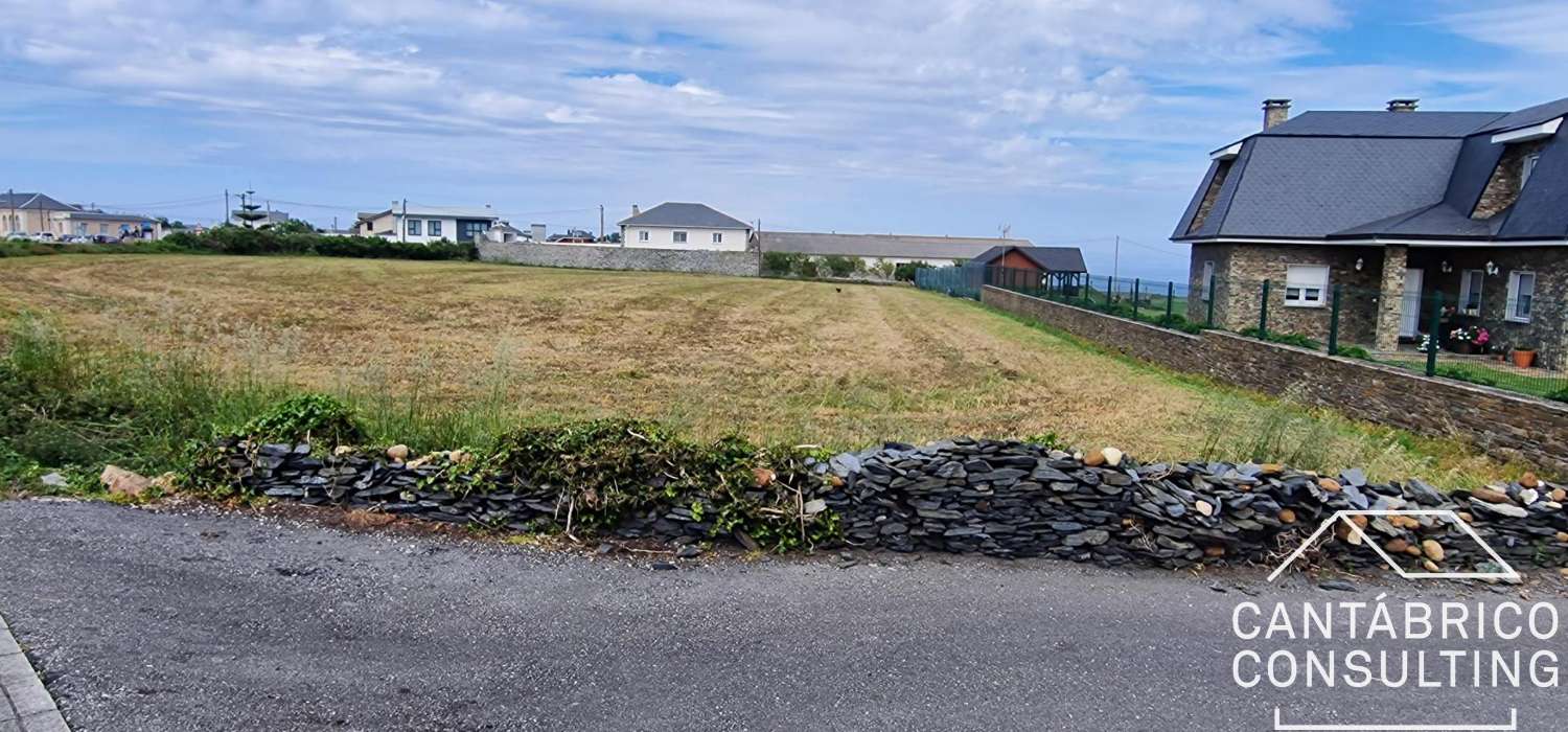 Building area for sale in Coaña