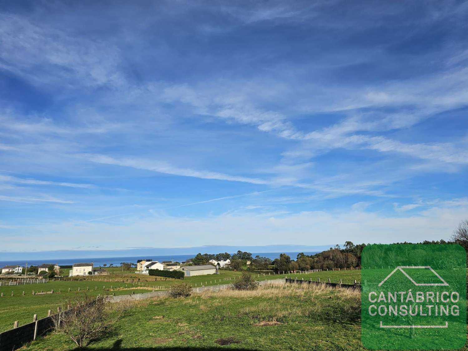 CASA HABITABLE Y AMUEBLADA CON FINCA CERRADA CARTAVIO – COAÑA - ASTURIAS