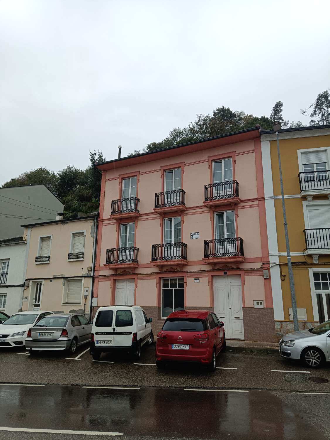 BONITA CASA ADOSADA ESTADO HABITABLE EN VEGADEO – OCCIDENTE DE ASTURIAS