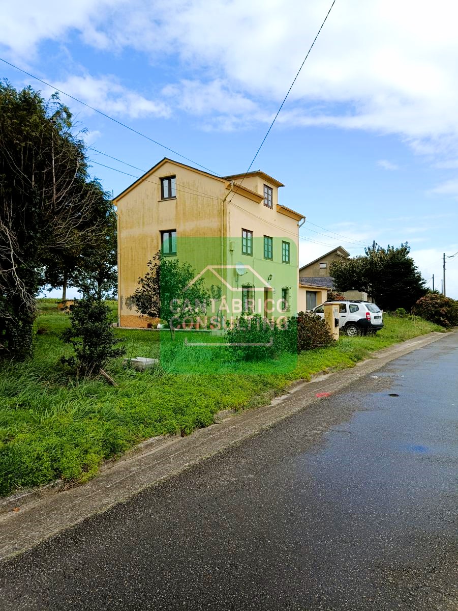 House for sale in Castropol