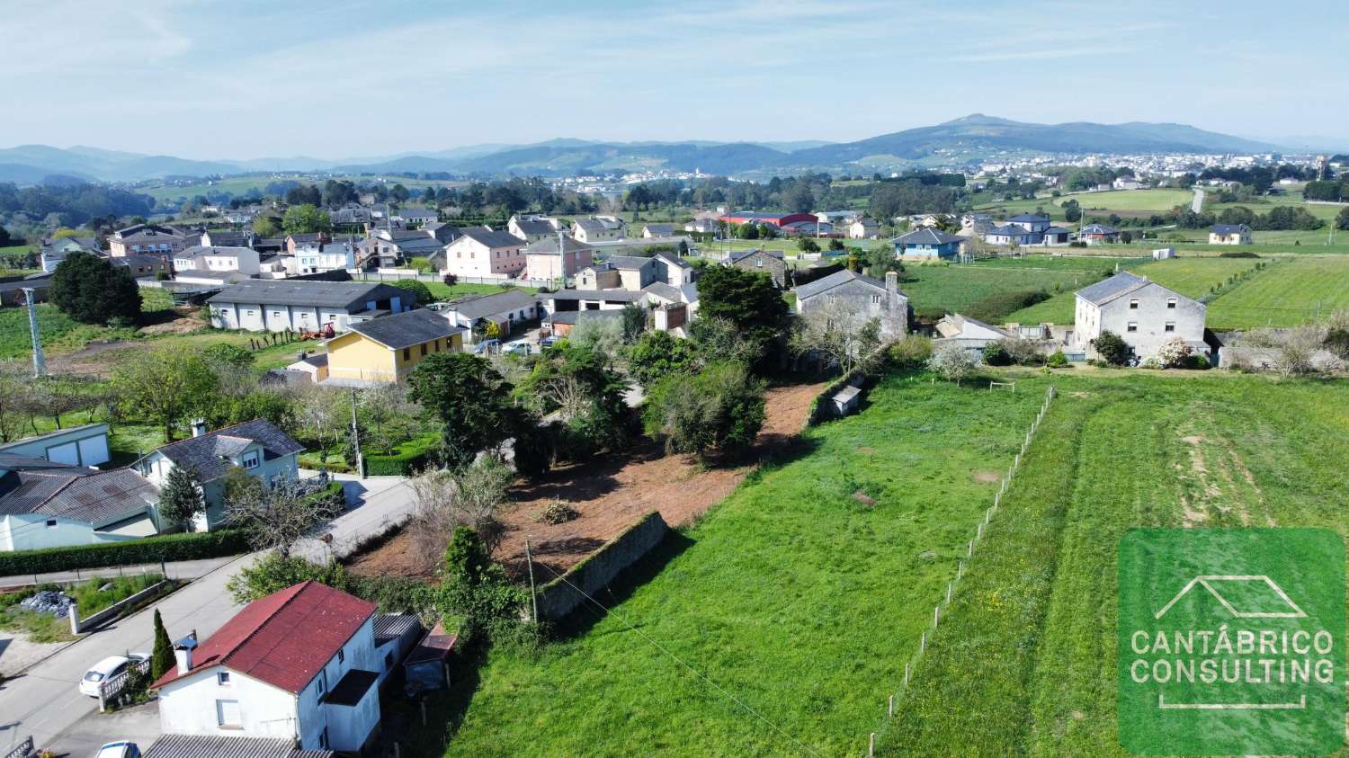 TRADICIONAL CASA DE CAMPO ASTURIANA CON FINCA DE 1.470 m².