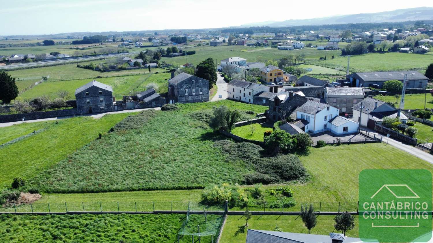 TRADICIONAL CASA DE CAMPO ASTURIANA CON FINCA DE 1.470 m².