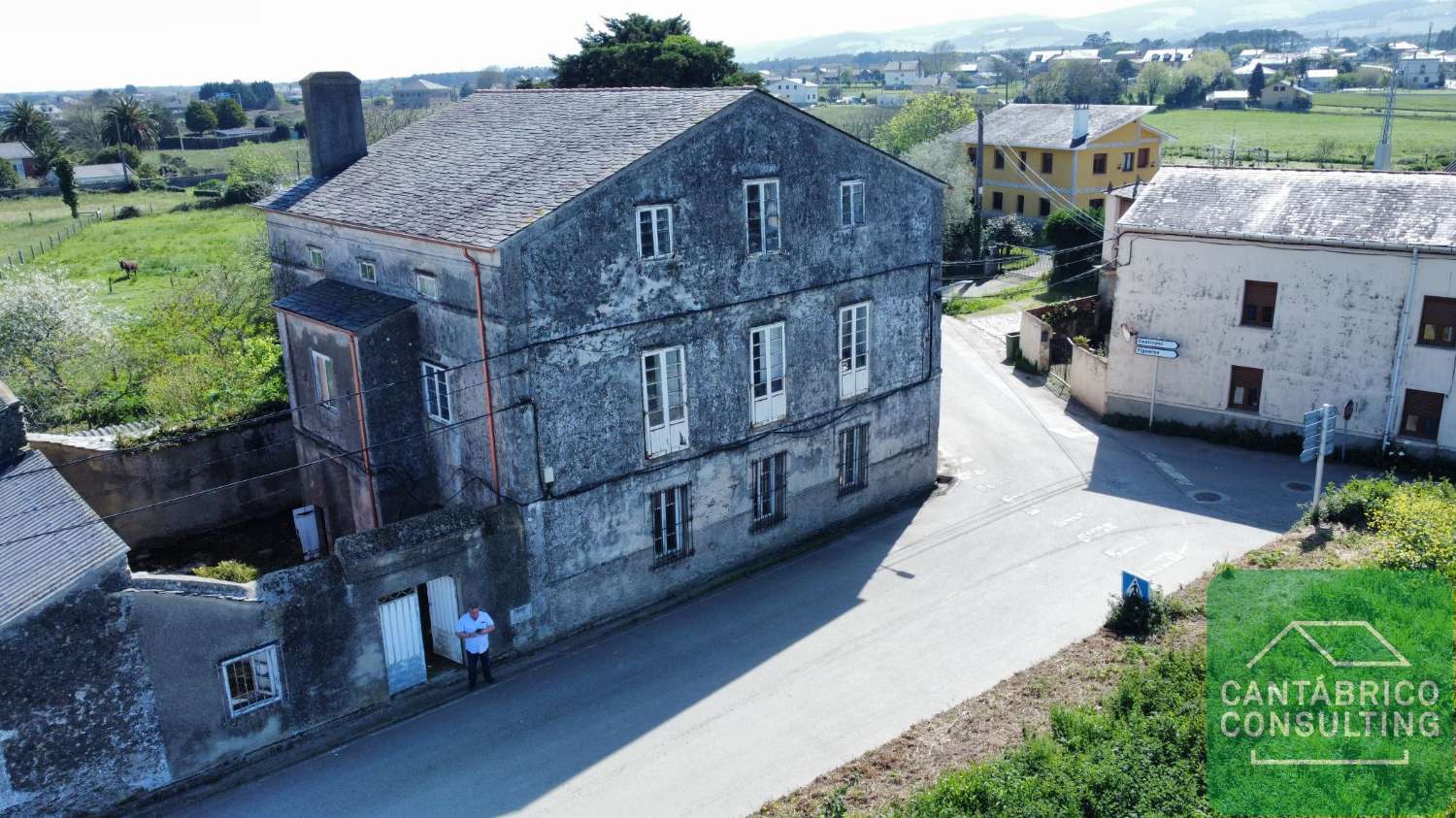 TRADICIONAL CASA DE CAMPO ASTURIANA CON FINCA DE 1.470 m².