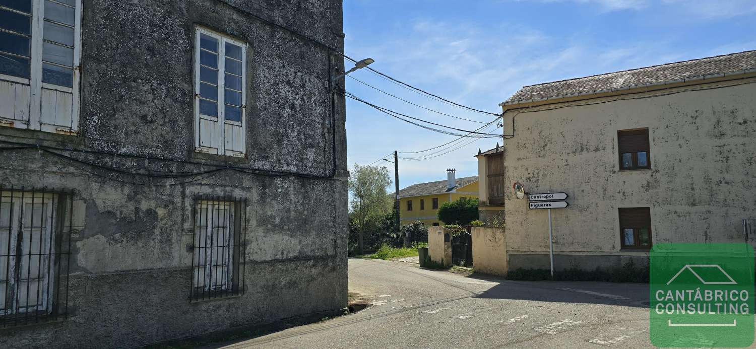 Casa en venda in Castropol