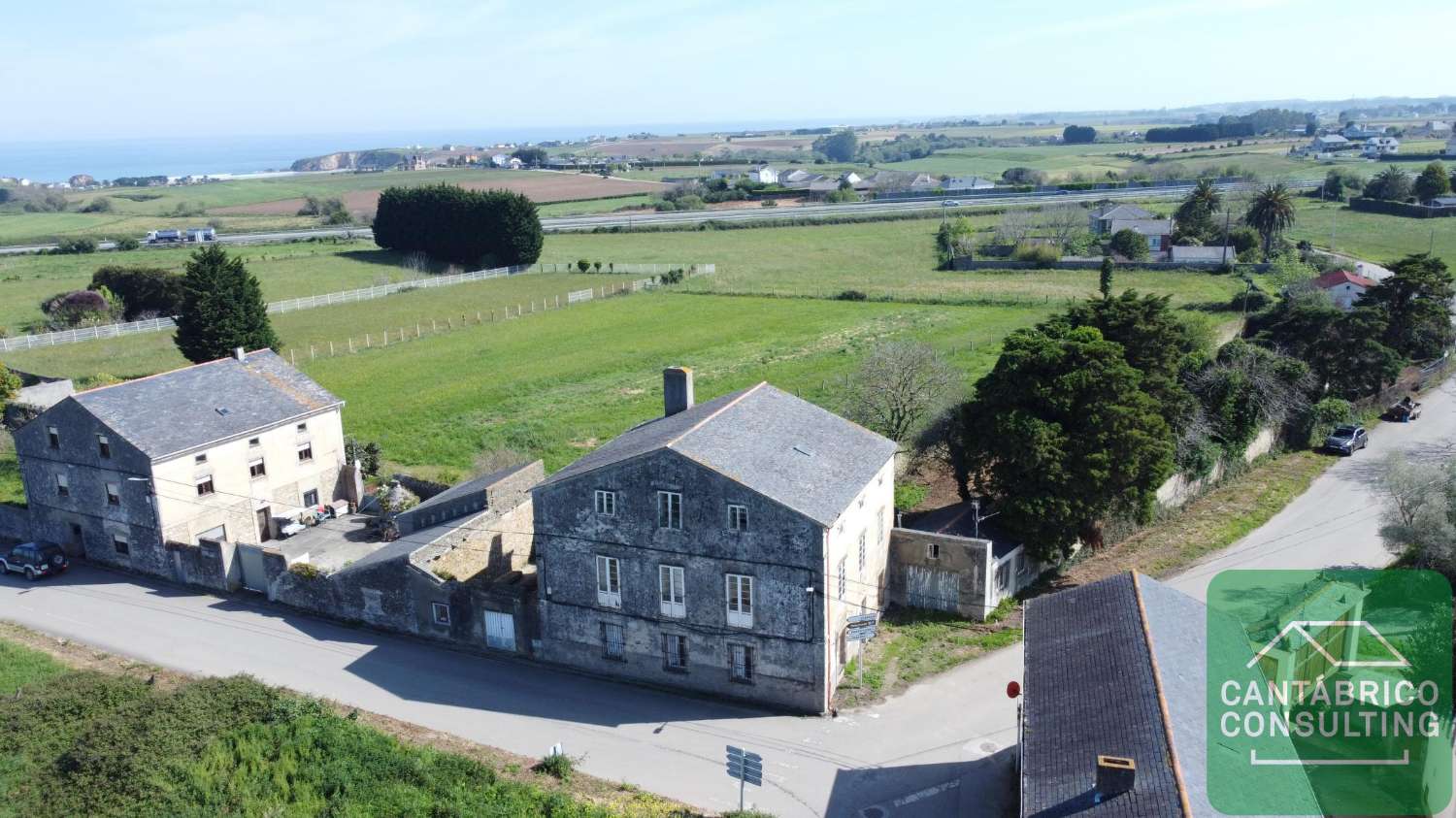 TRADICIONAL CASA DE CAMPO ASTURIANA CON FINCA DE 1.470 m².