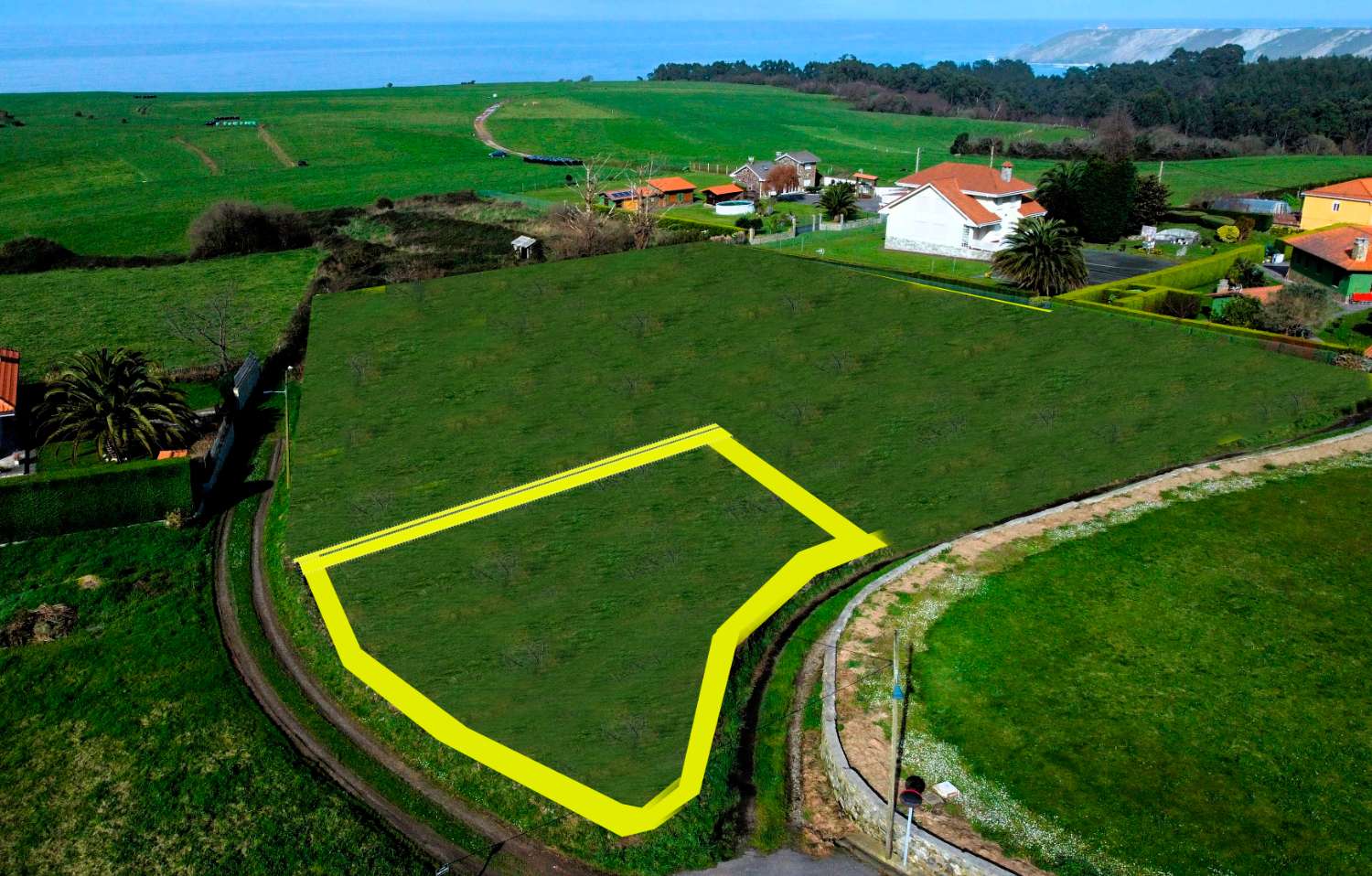 PARCELA EDIFICABLE PARA UNIFAMILIAR EN ALBUERNE - CUDILLERO - ASTURIAS