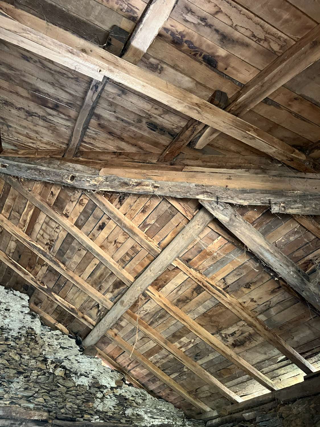 -VENTA DE CASA RÚSTICA EN SERANDINAS – BOAL (ASTURIAS).-
