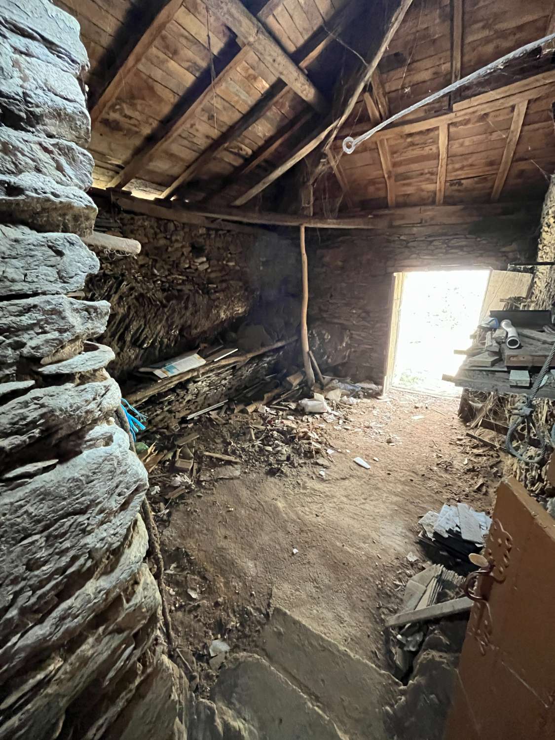 -VENTA DE CASA RÚSTICA EN SERANDINAS – BOAL (ASTURIAS).-