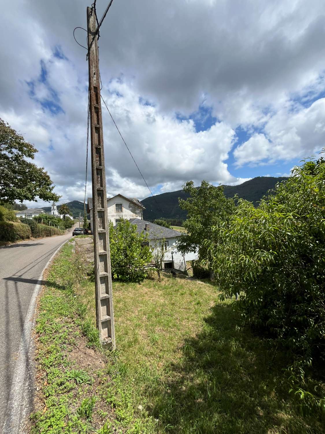 -VENTA DE CASA RÚSTICA EN SERANDINAS – BOAL (ASTURIAS).-
