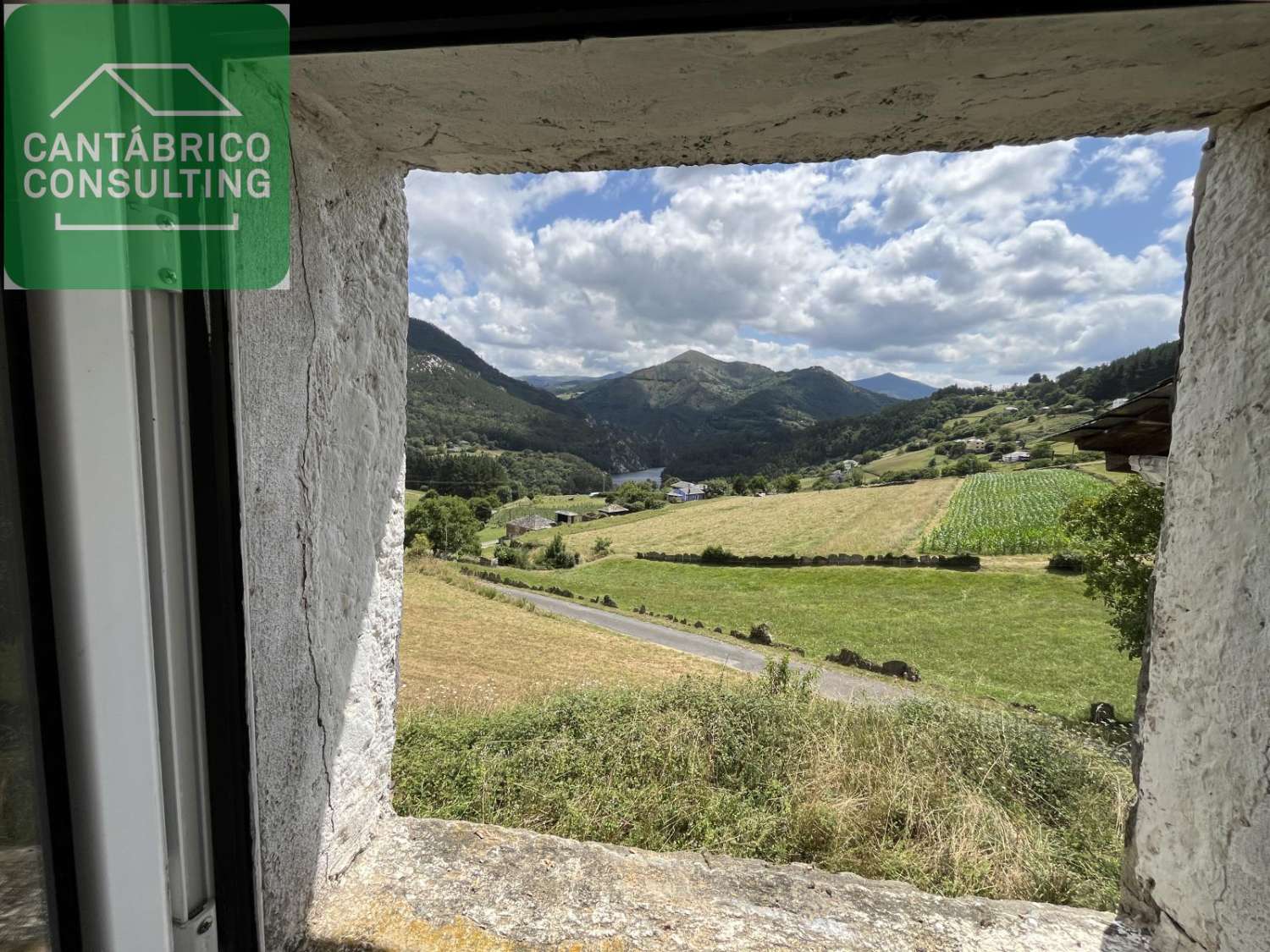 -VENTA DE CASA RÚSTICA EN SERANDINAS – BOAL (ASTURIAS).-