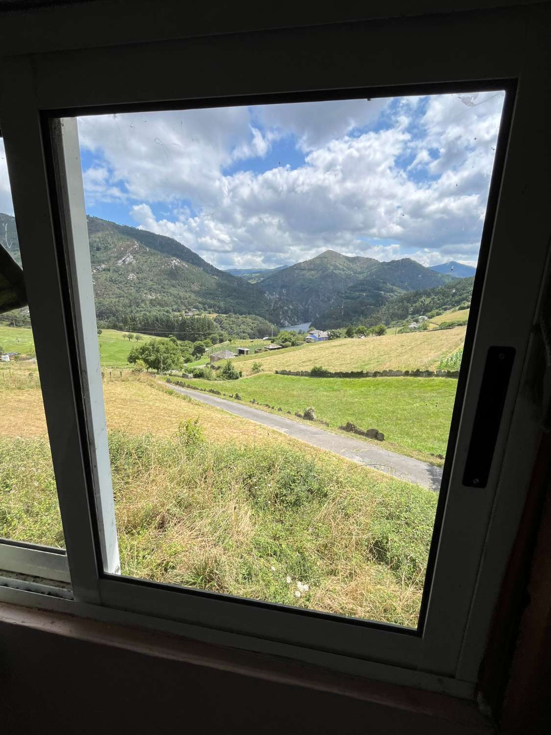 -VENTA DE CASA RÚSTICA EN SERANDINAS – BOAL (ASTURIAS).-