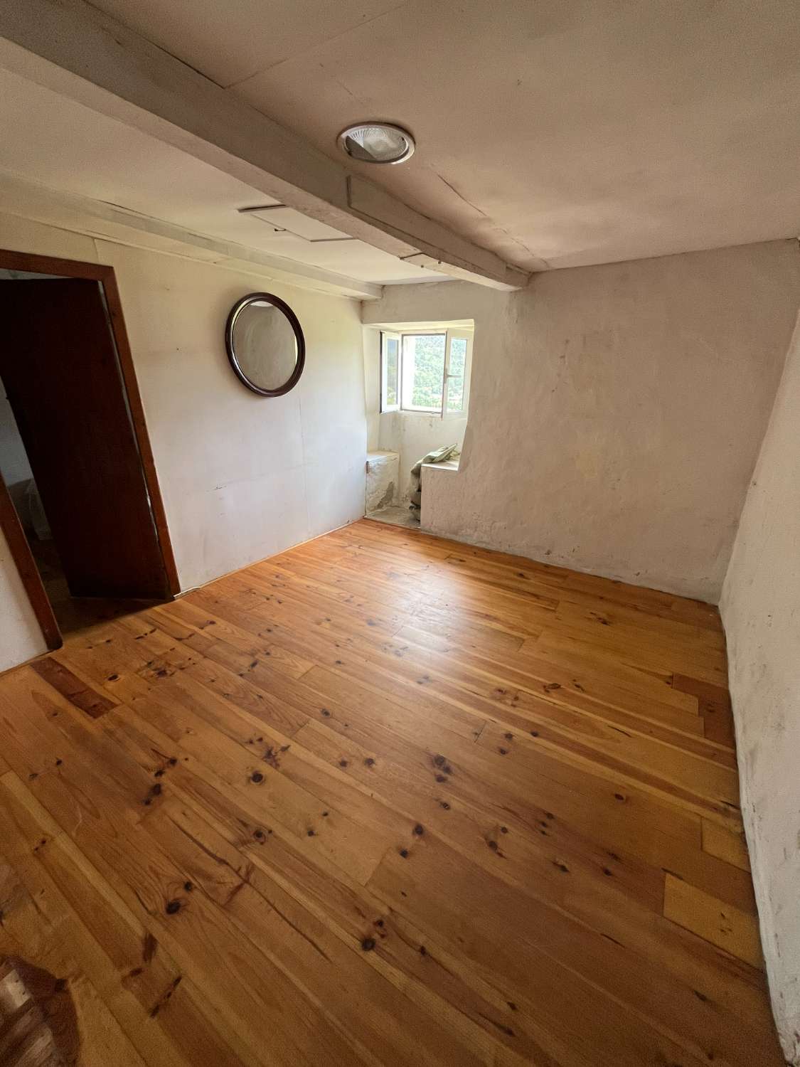 -VENTA DE CASA RÚSTICA EN SERANDINAS – BOAL (ASTURIAS).-