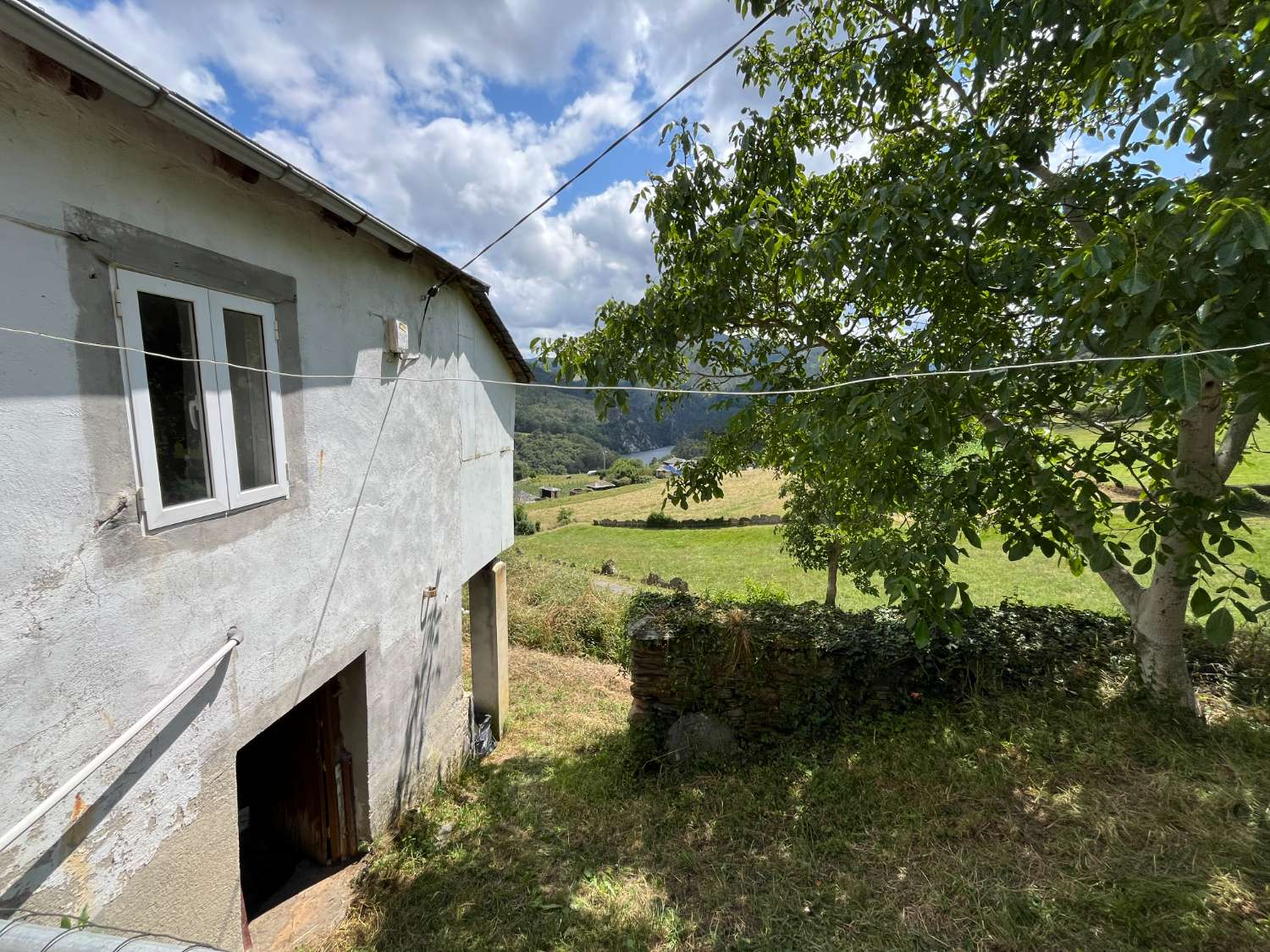 -VENTA DE CASA RÚSTICA EN SERANDINAS – BOAL (ASTURIAS).-