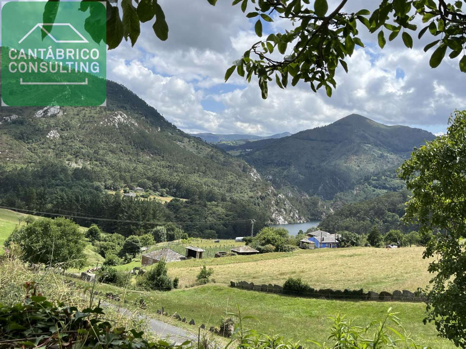 -VENTA DE CASA RÚSTICA EN SERANDINAS – BOAL (ASTURIAS).-