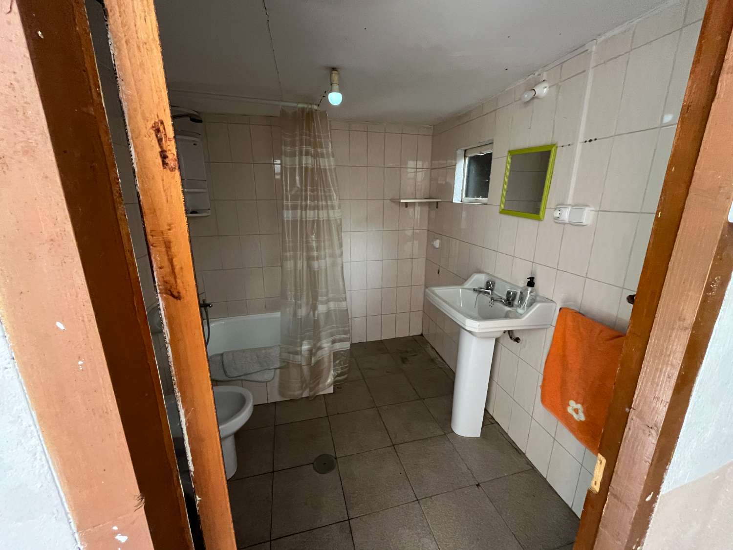 -VENTA DE CASA RÚSTICA EN SERANDINAS – BOAL (ASTURIAS).-