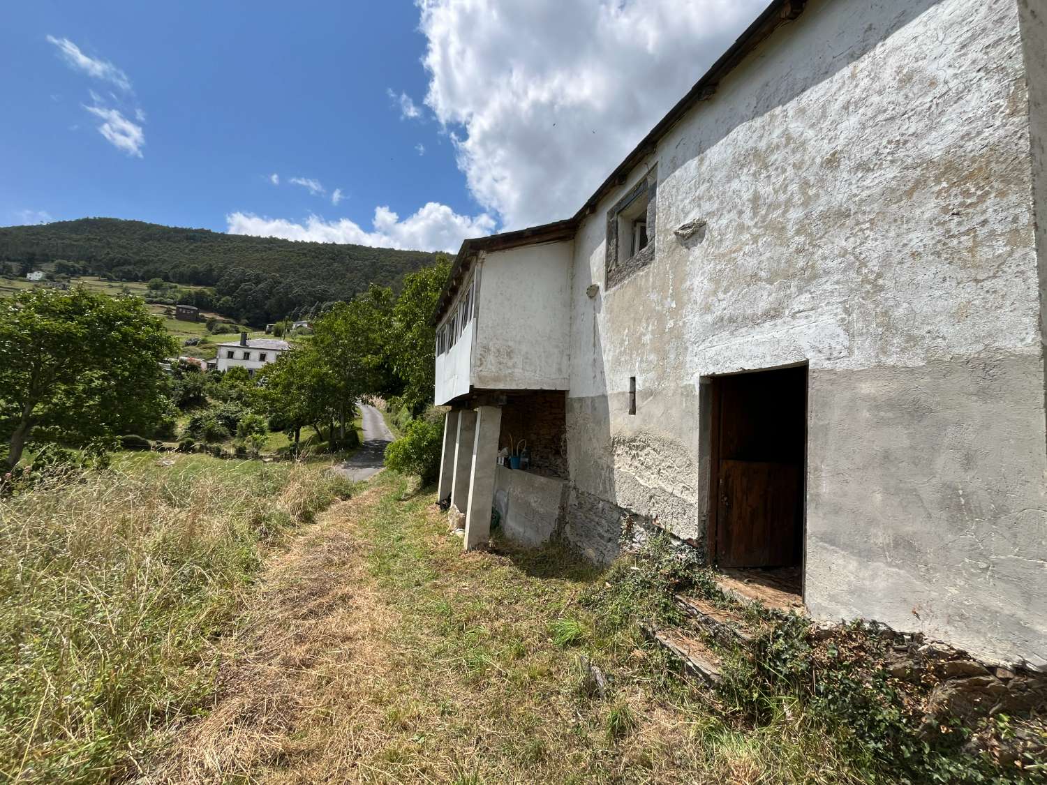 -VENTA DE CASA RÚSTICA EN SERANDINAS – BOAL (ASTURIAS).-