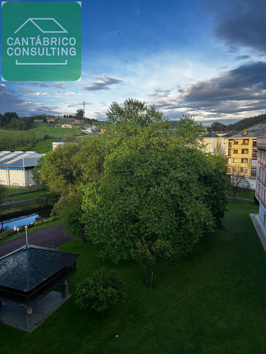 Duplex, 2 våningar till salu i Navia