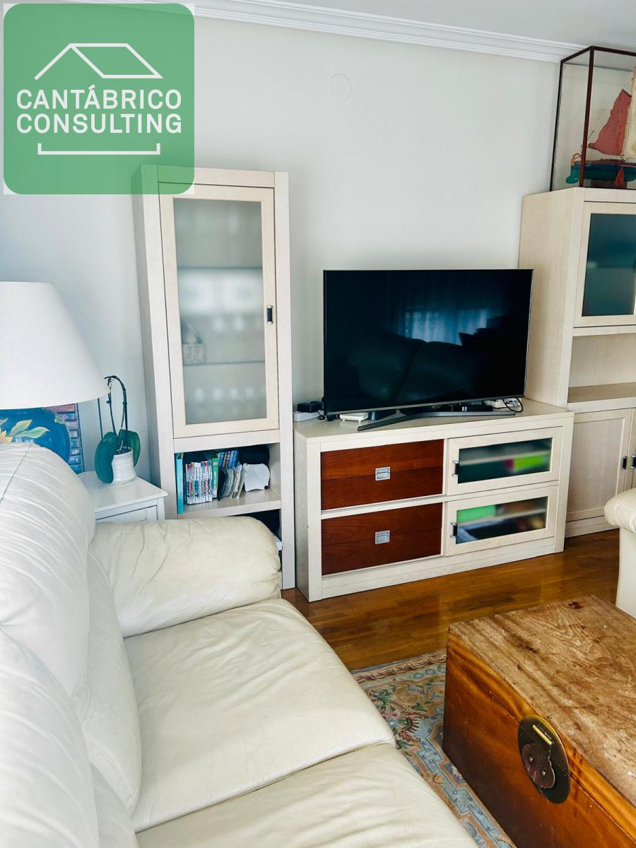 Duplex, 2 våningar till salu i Navia