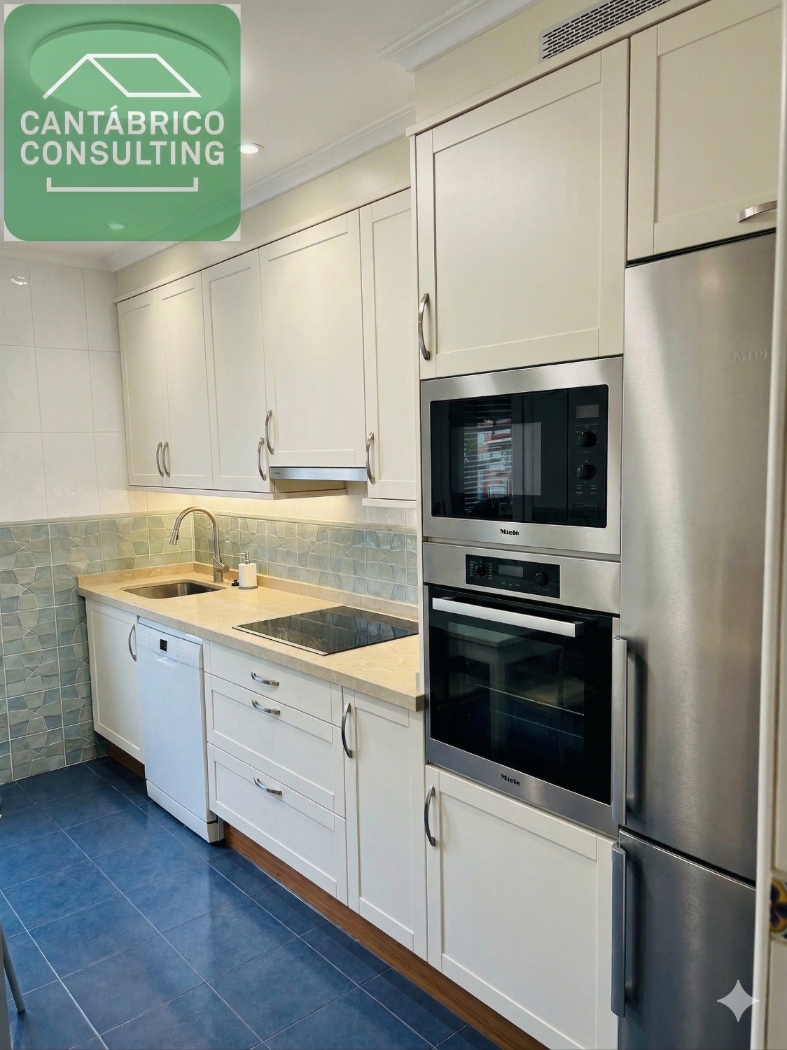 Duplex, 2 våningar till salu i Navia