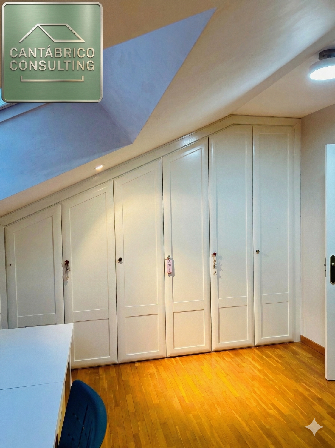 Duplex, 2 våningar till salu i Navia