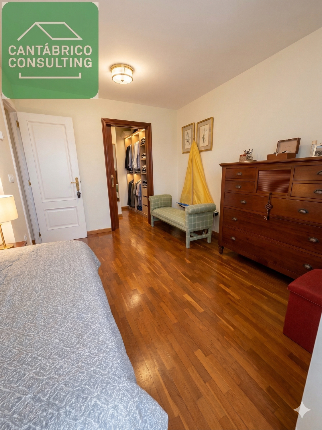 Duplex, 2 våningar till salu i Navia