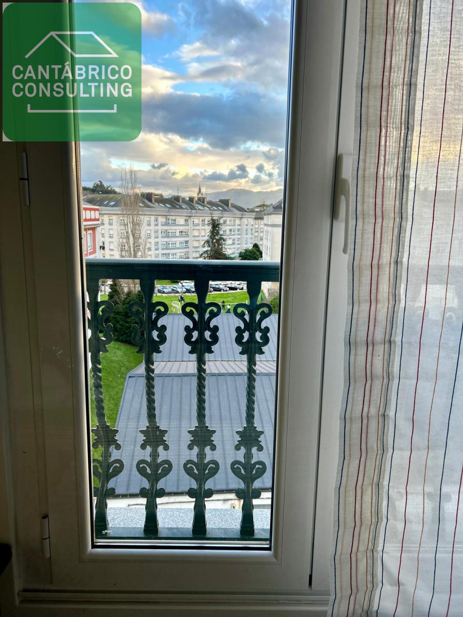 Duplex, 2 våningar till salu i Navia