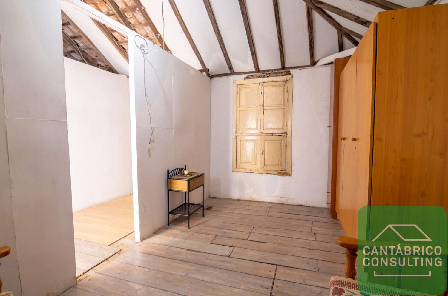 GUIA DE ISORA CASA CON TERRENO URBANO IDEAL INVERSORES