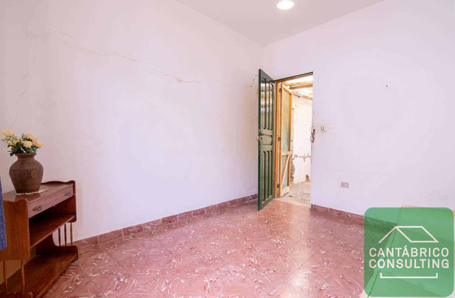 GUIA DE ISORA CASA CON TERRENO URBANO IDEAL INVERSORES